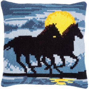 Коні в місячному світлі Набір для вишивання хрестиком (подушка) Vervaco PN-0171755