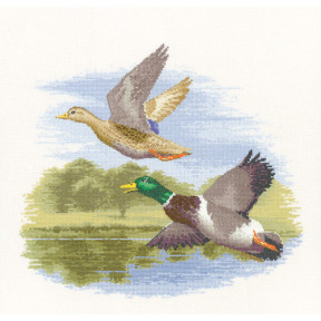 Схема для вышивания Heritage Crafts Mallard Ducks in Flight HC651