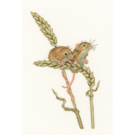 Набор для вышивания крестом Heritage Crafts Harvest Mice H1264