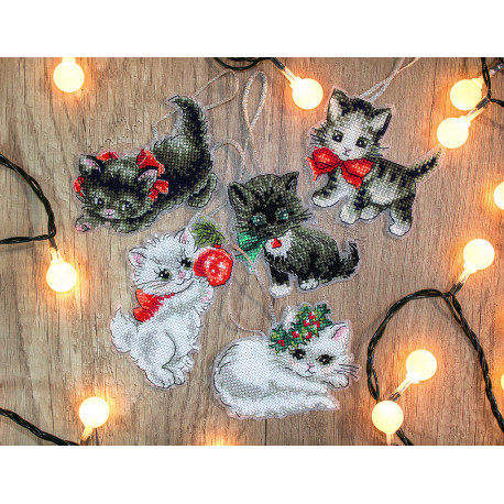 Рождественские котята LETISTITCH Набор для вышивания крестом LETI 987