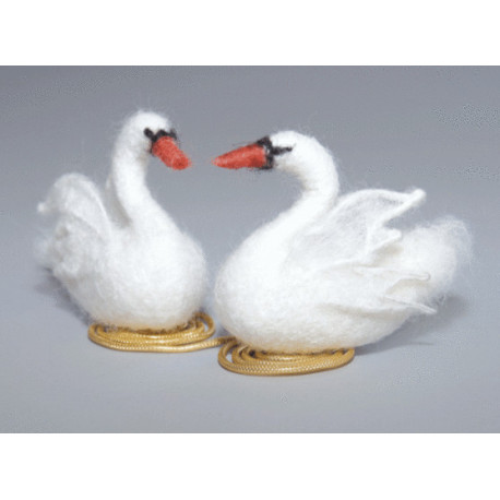 Белые лебеди Набор для валяния игрушек Чарівна Мить В-167