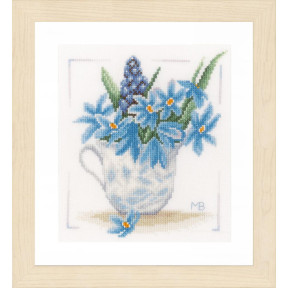 Голубые цветы Набор для вышивки крестом LanArte PN-0164069