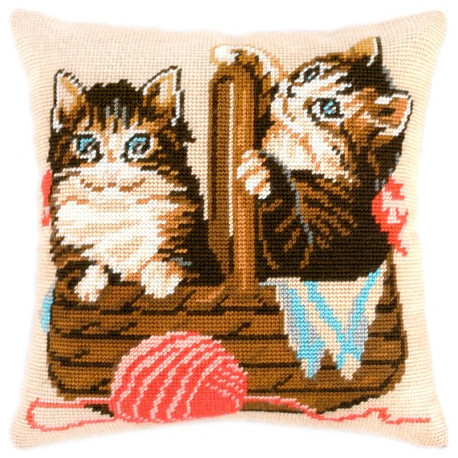 Набір для вишивки подушки Чарівниця V-15 Кошенята в кошику фото