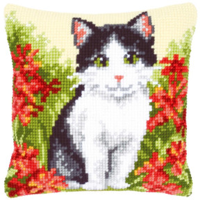 Кот в цветочном поле Набор для вышивания крестом (подушка) PN-0143701